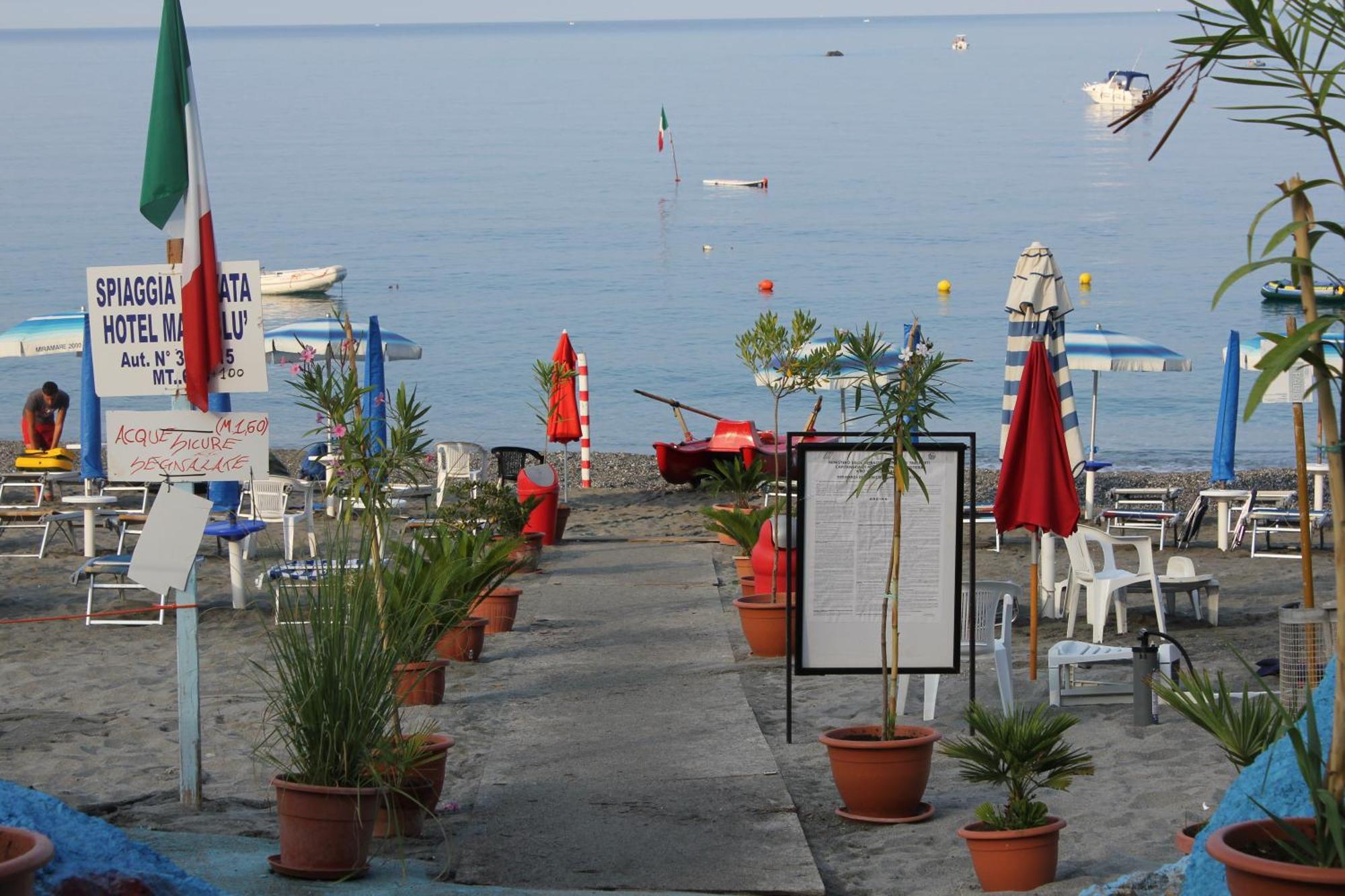 Hotel Ristorante Mareblu 아망테 외부 사진