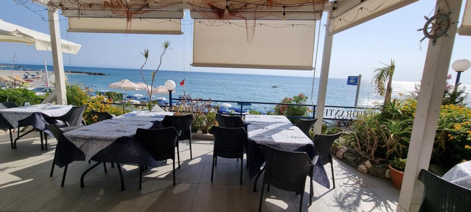 Hotel Ristorante Mareblu 아망테 외부 사진
